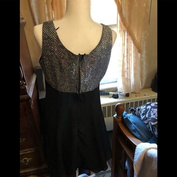 BLACK and silver dress size 10 - Picture 3 of 8